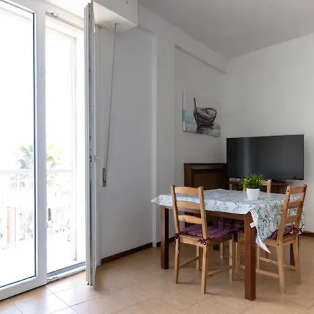 Favolosa Vista Mare Appartement *